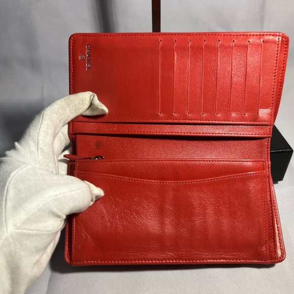 Chanel red/orange quilted patent leather wallet - Picture 6 of 14